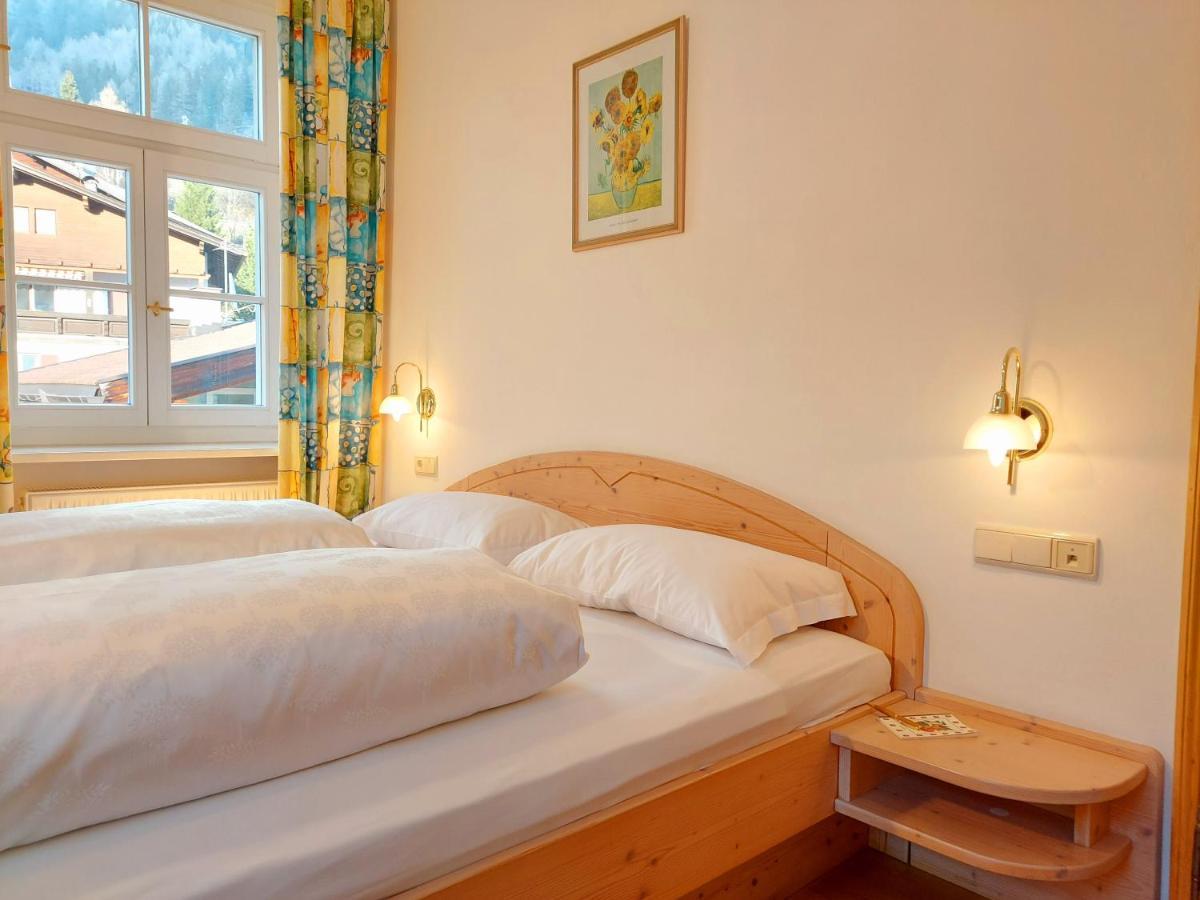 Residence Zum Theater Colle Isarco Bagian luar foto