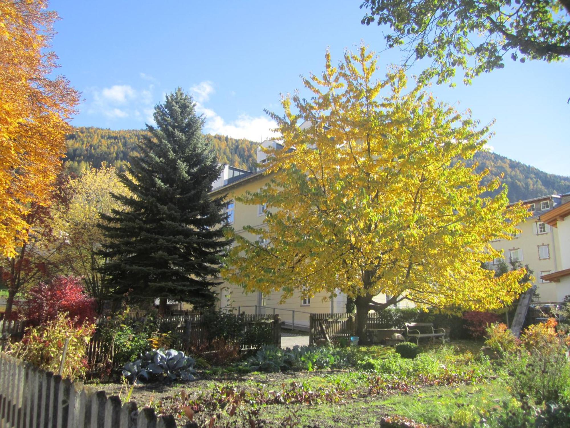 Residence Zum Theater Colle Isarco Bagian luar foto