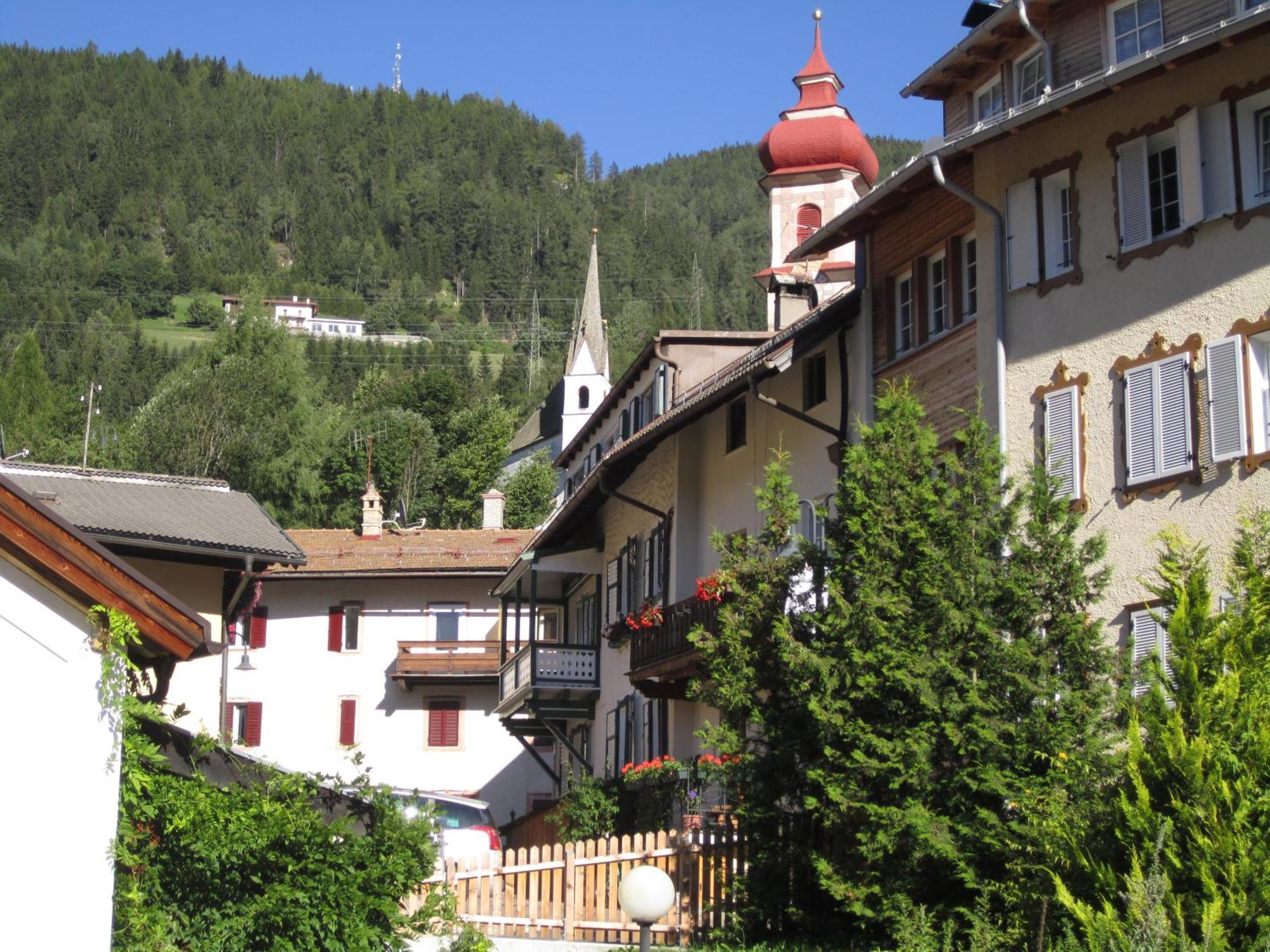 Residence Zum Theater Colle Isarco Bagian luar foto