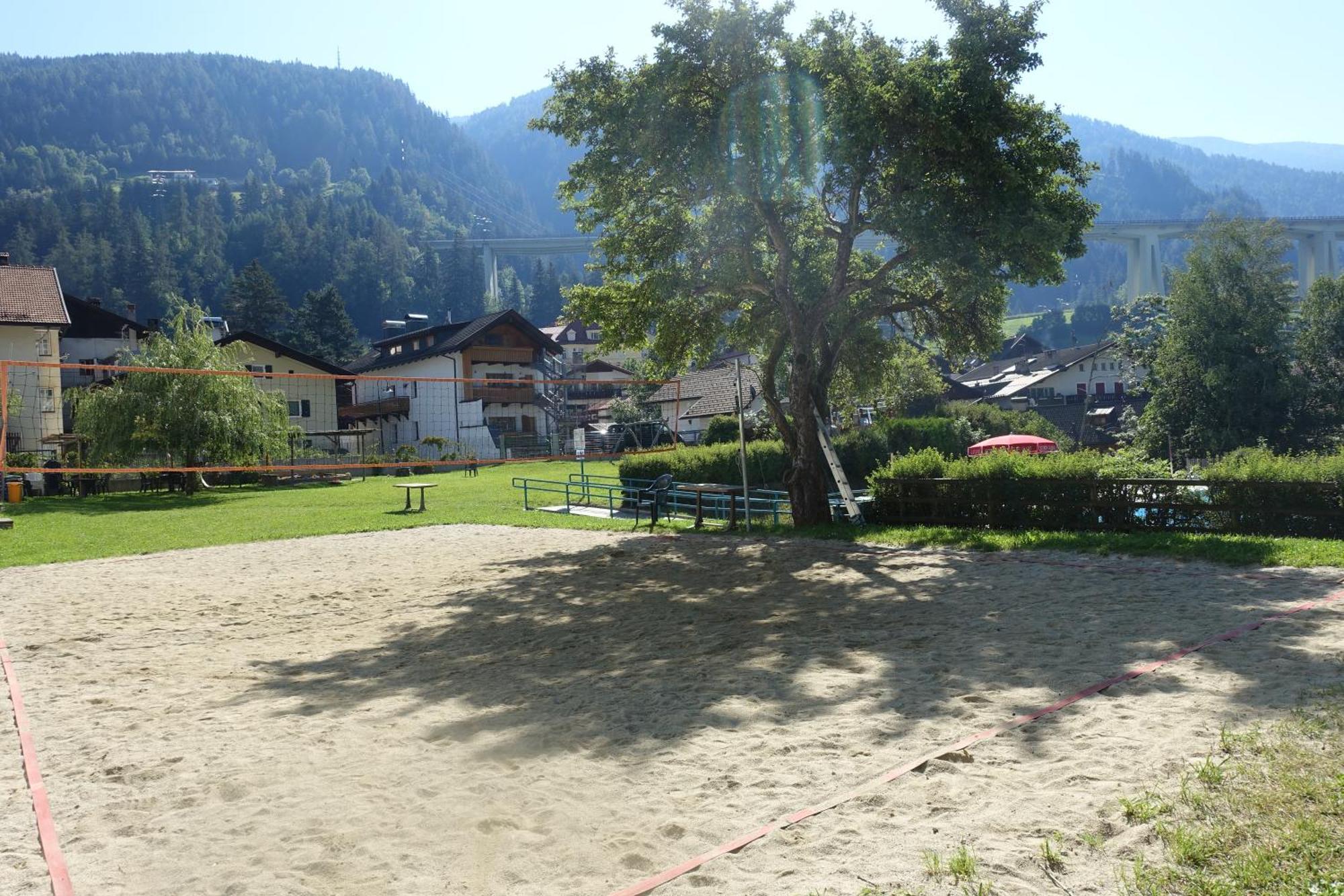 Residence Zum Theater Colle Isarco Bagian luar foto