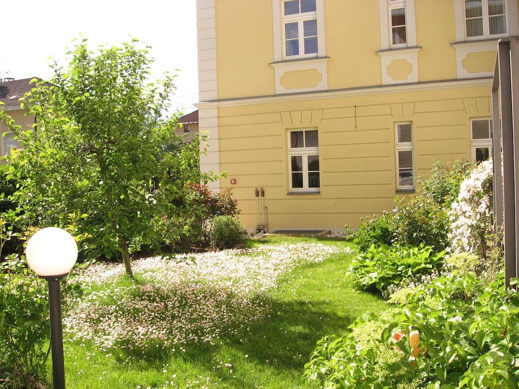 Residence Zum Theater Colle Isarco Bagian luar foto